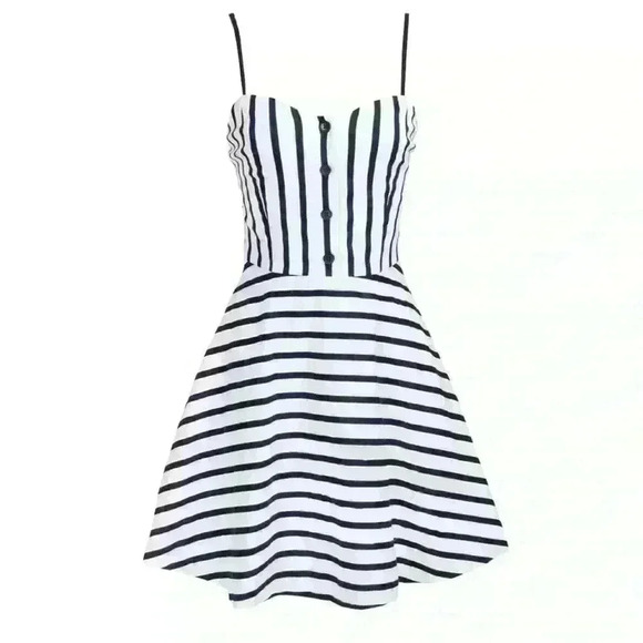NWOT Alice + Olivia Nella button front mini dress in black and white str… - Picture 4 of 14